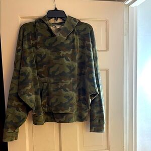 Camouflage Hoodie with front pocket